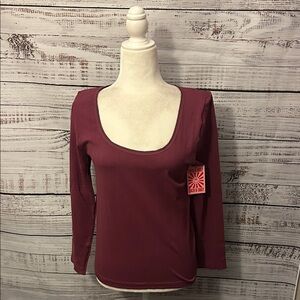 NWT coco & Shay burgundy Long Sleeve Top plus one size